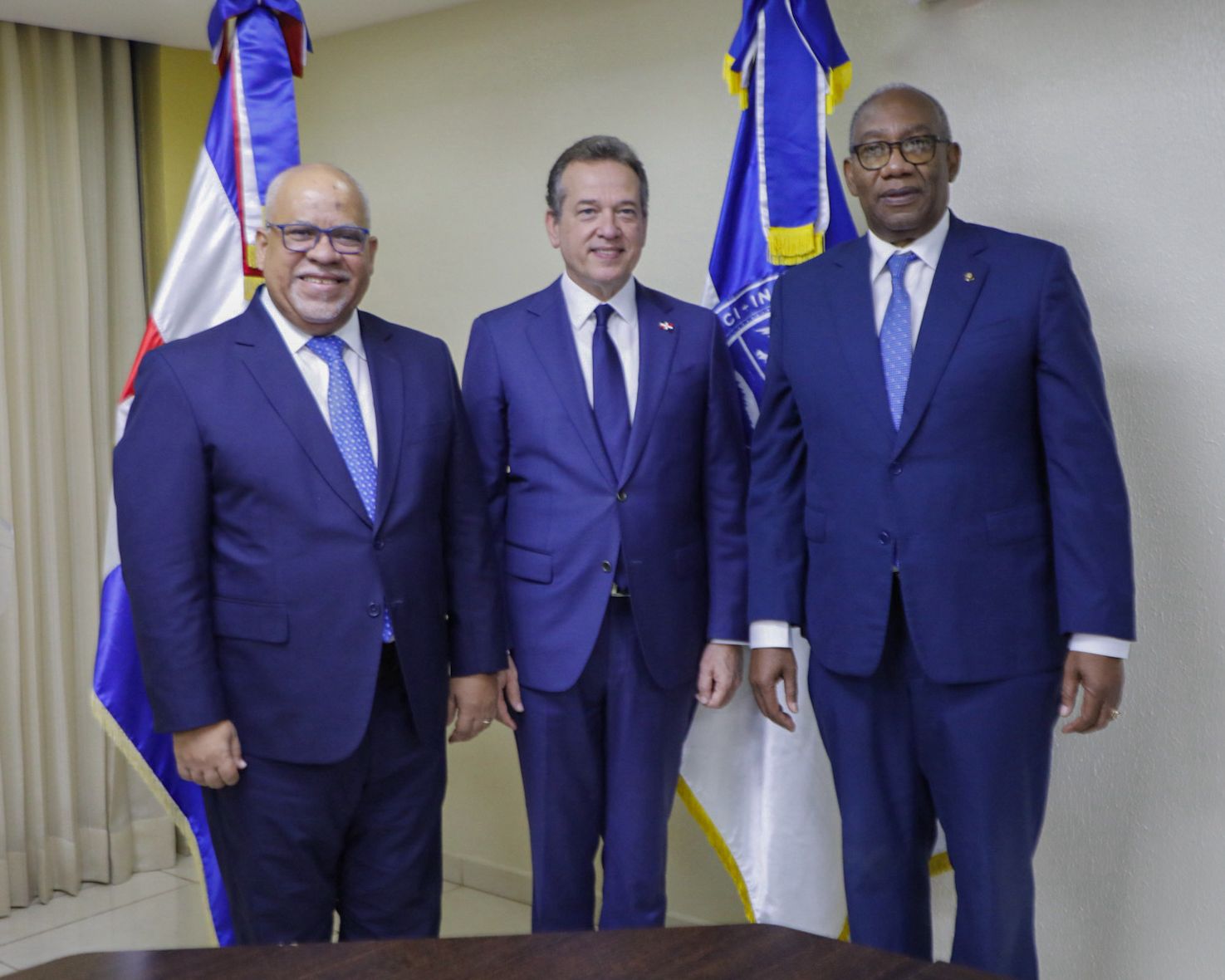 Director Promipyme asiste acto reconocimiento Ministro Ito Bisonó